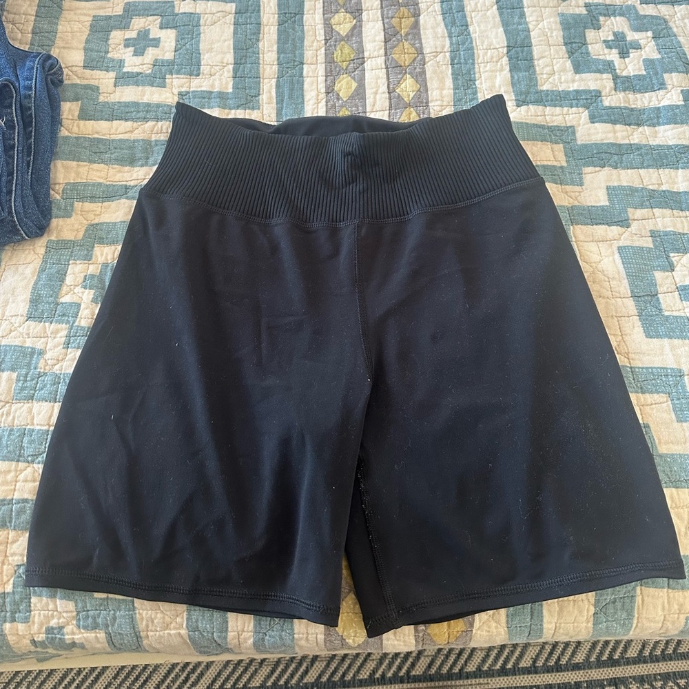 vuori biker shorts